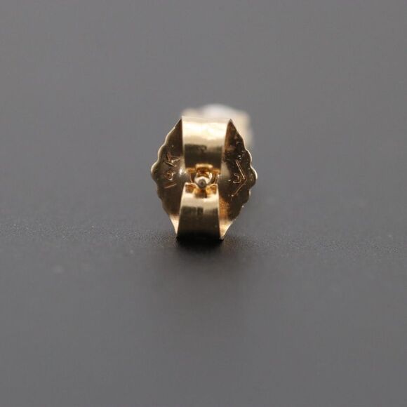 COPY - 14K Yellow Gold Stud earrings (for pictures) - Picture 2 of 7